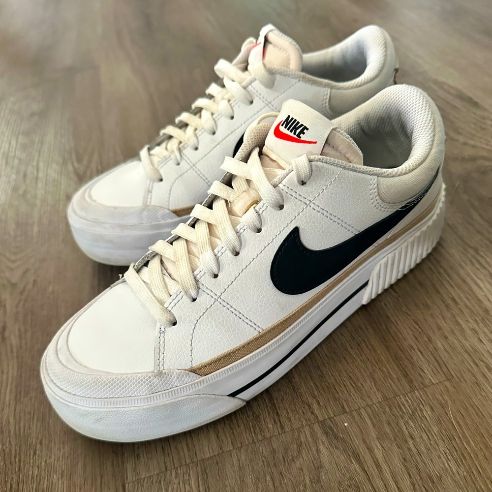 Nike Women’s Legacy Lift Platform Sneakers US 8 Black/White/Tan